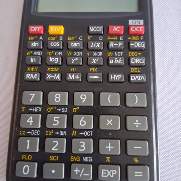 Victor 930-2 Scientific Calculator - Picture 3 of 10